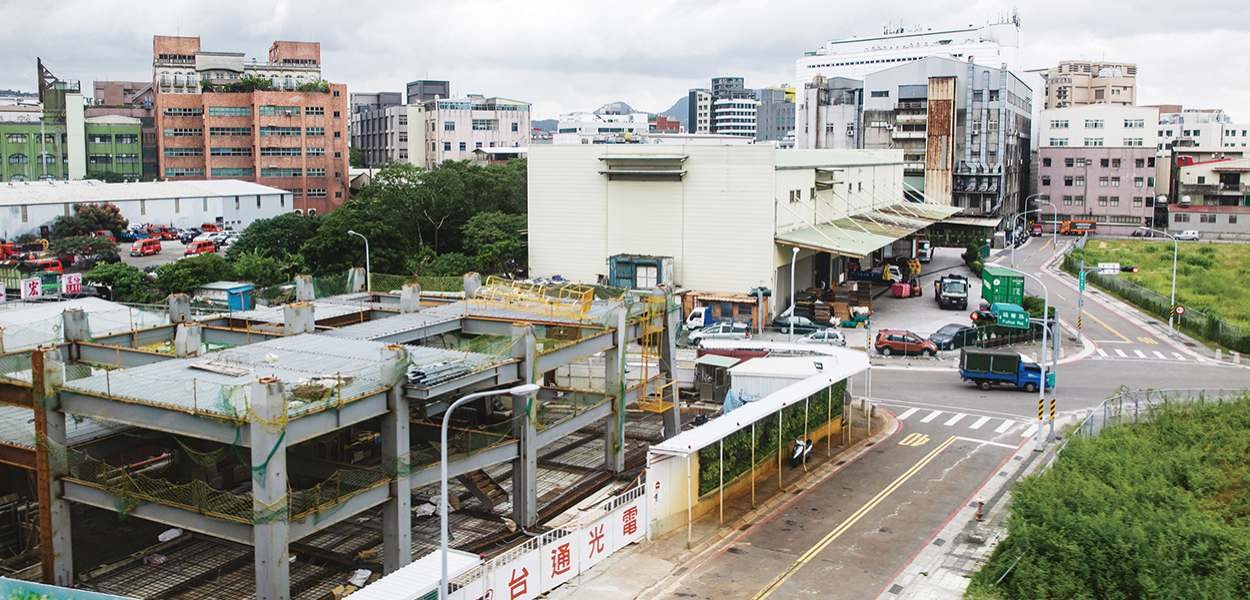 解決缺地及廠辦老舊化問題，工業區立體建商及中小企業加入改建。