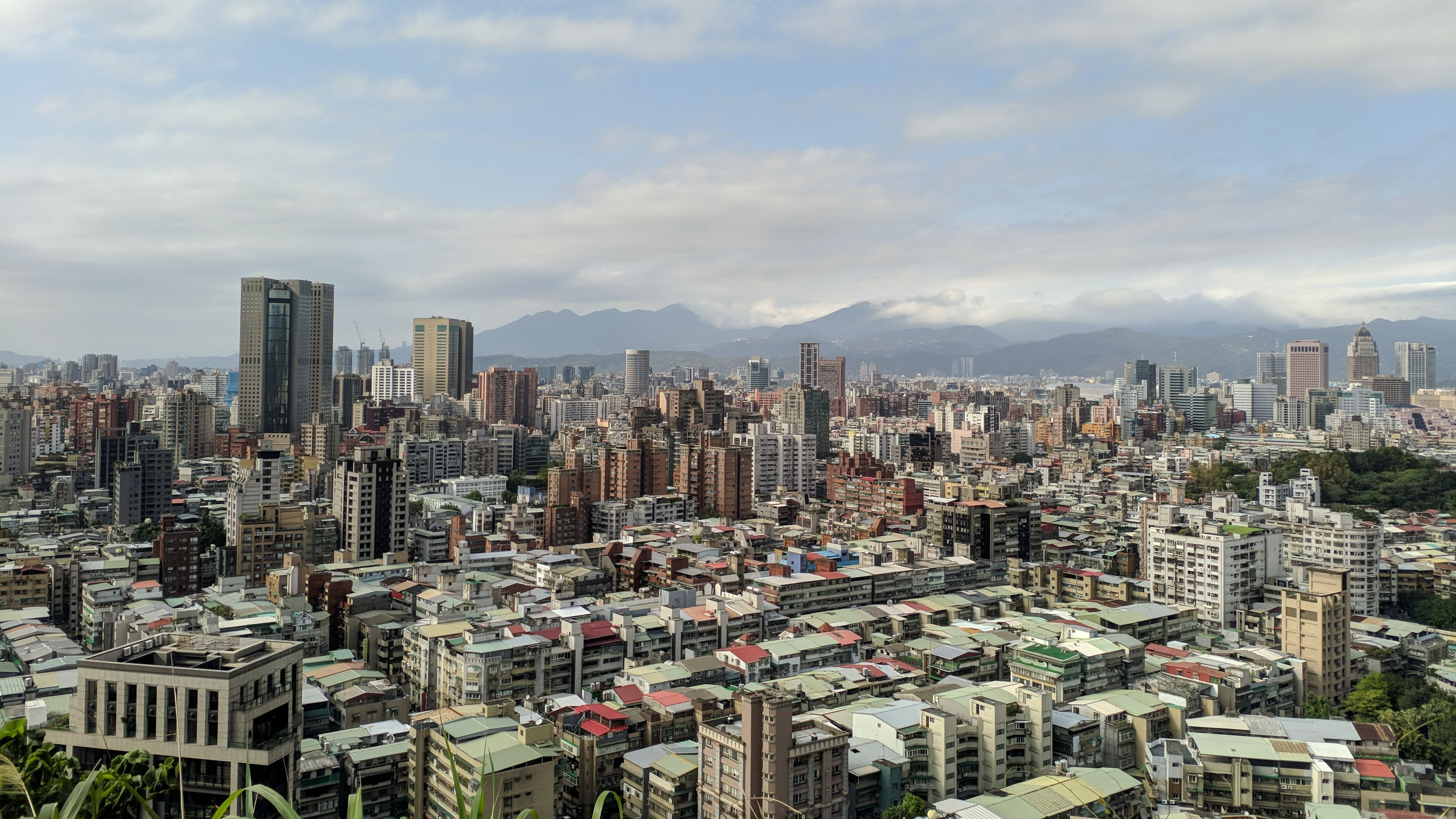 台北市60年老公寓近期出現兩筆破億成交案。(圖/台灣房屋提供)